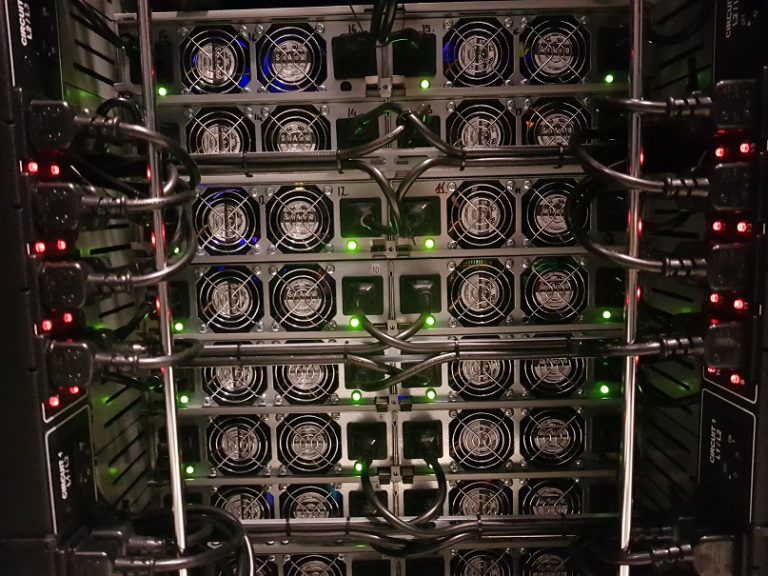 Customized servers for HFT in Equinix NY4 data center (photos) - UltraFX